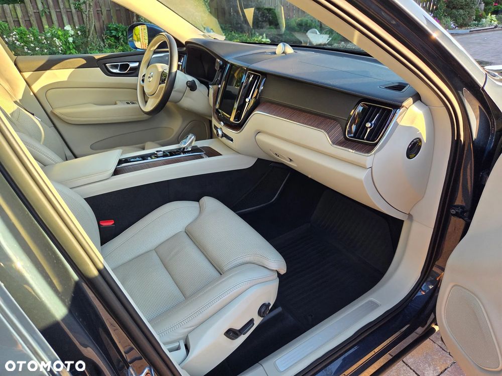 Volvo XC 60 B4 D Inscription - 33