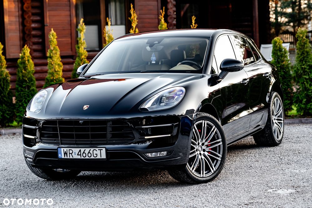 Porsche Macan Turbo - 1