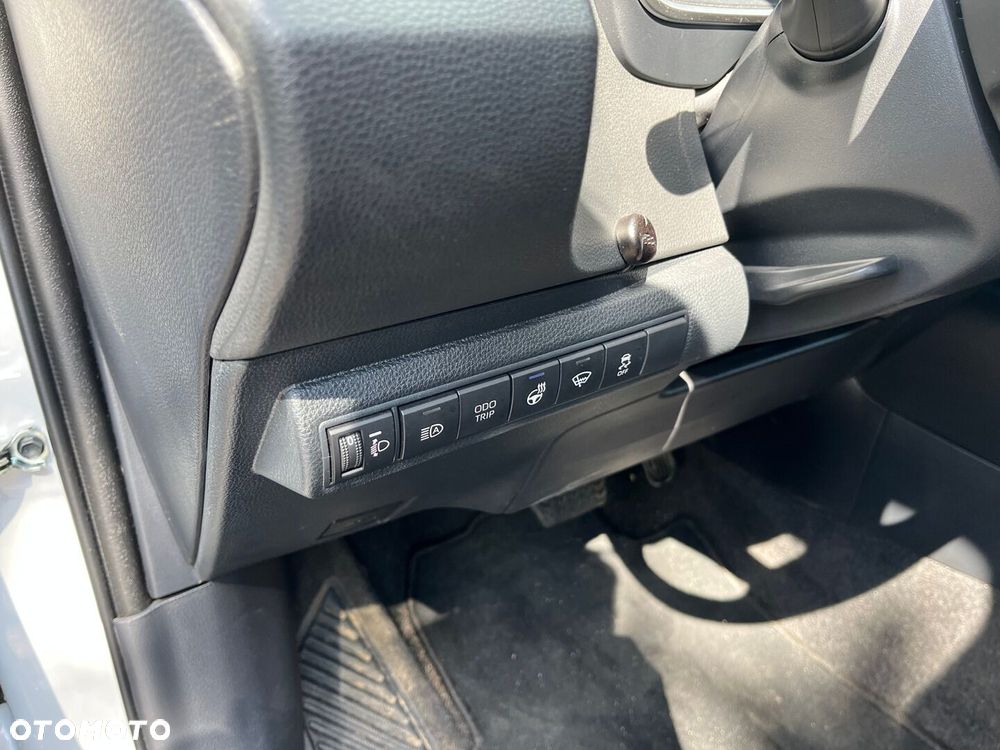 Toyota Corolla 1.8 Hybrid Comfort - 24