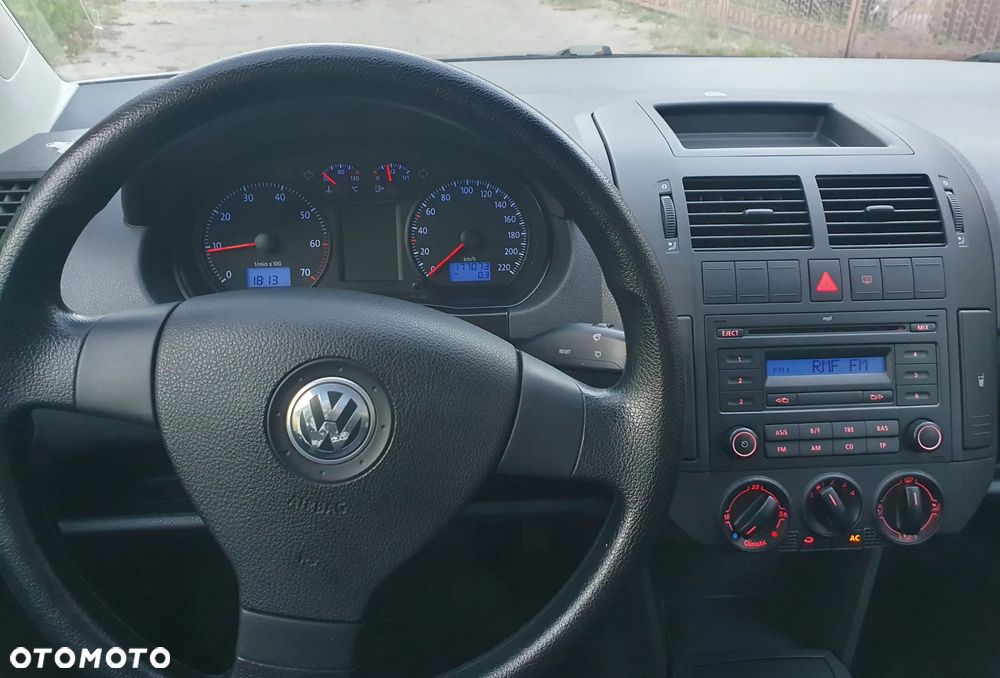 Volkswagen Polo 1.4 16V Comfortline - 8