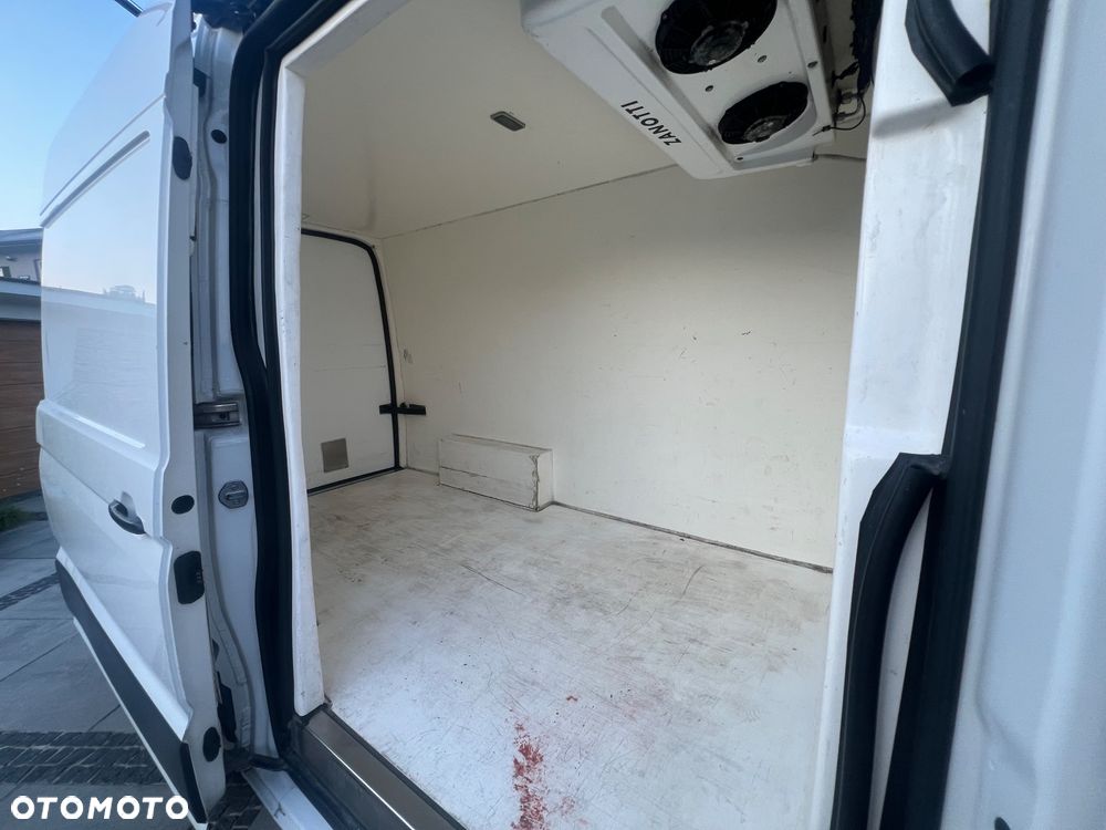 Volkswagen Crafter - 25