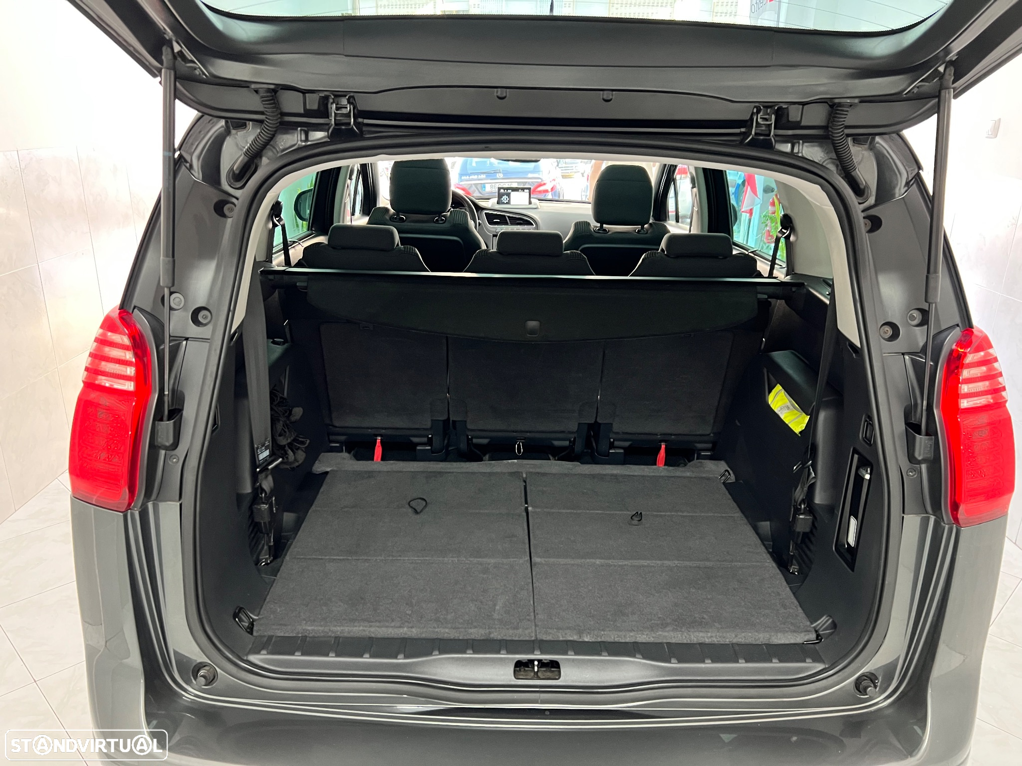 Peugeot 5008 1.6 BlueHDi Allure - 33