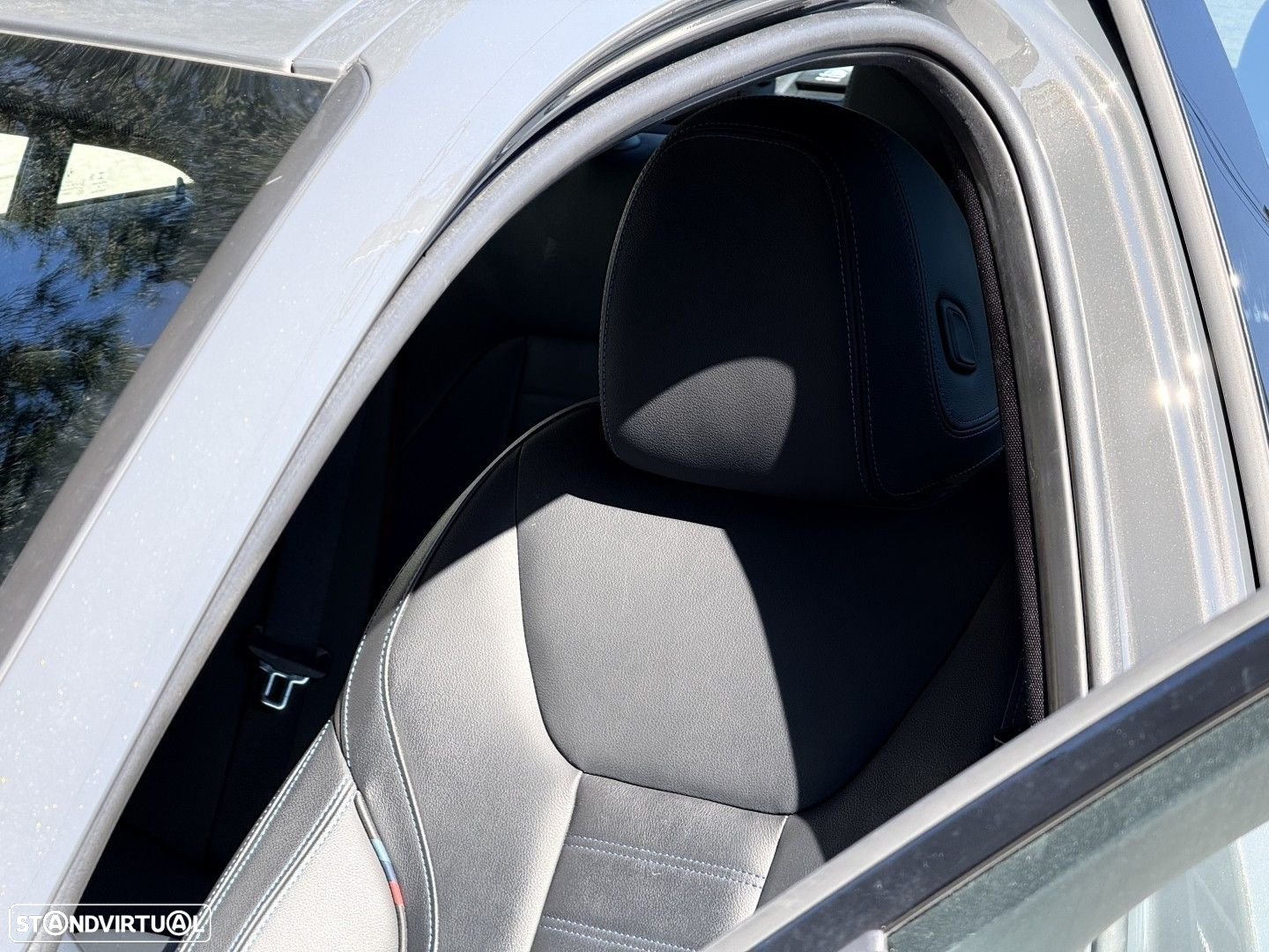 BMW 330 e Pack M Auto - 31