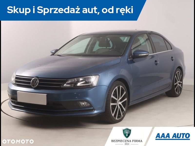 Volkswagen Jetta - 2