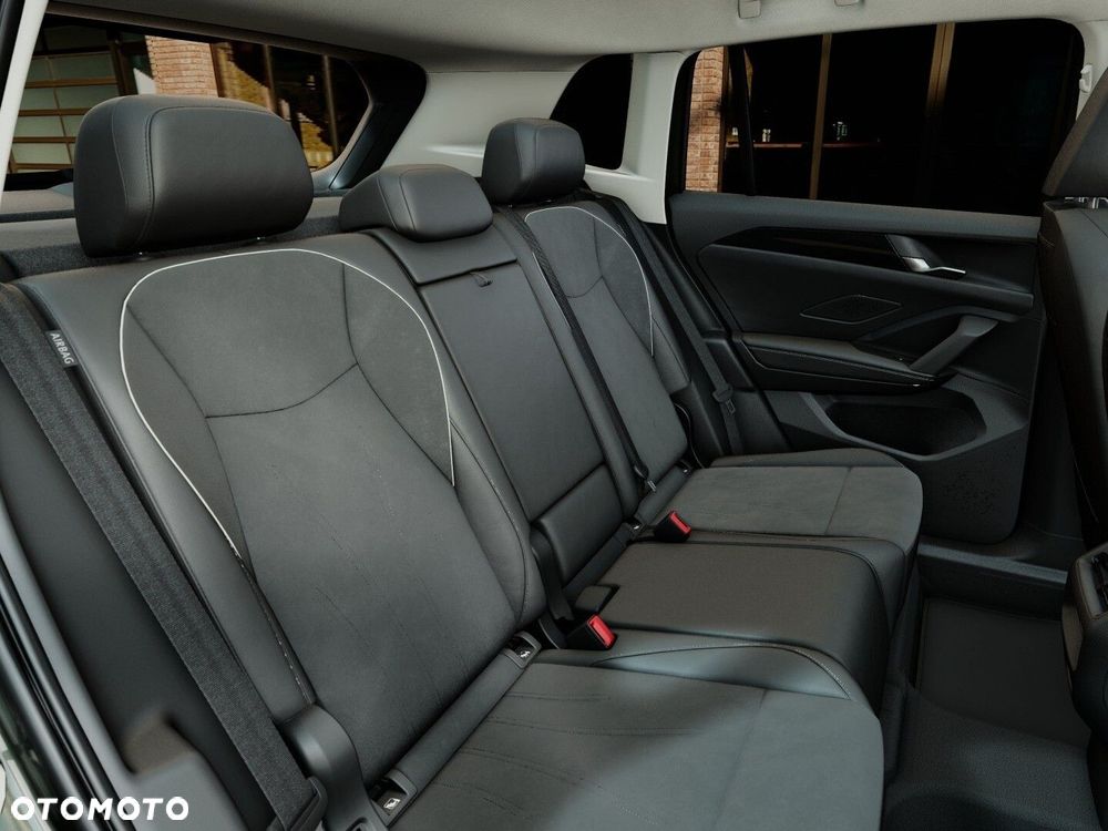 Volkswagen Tiguan - 12