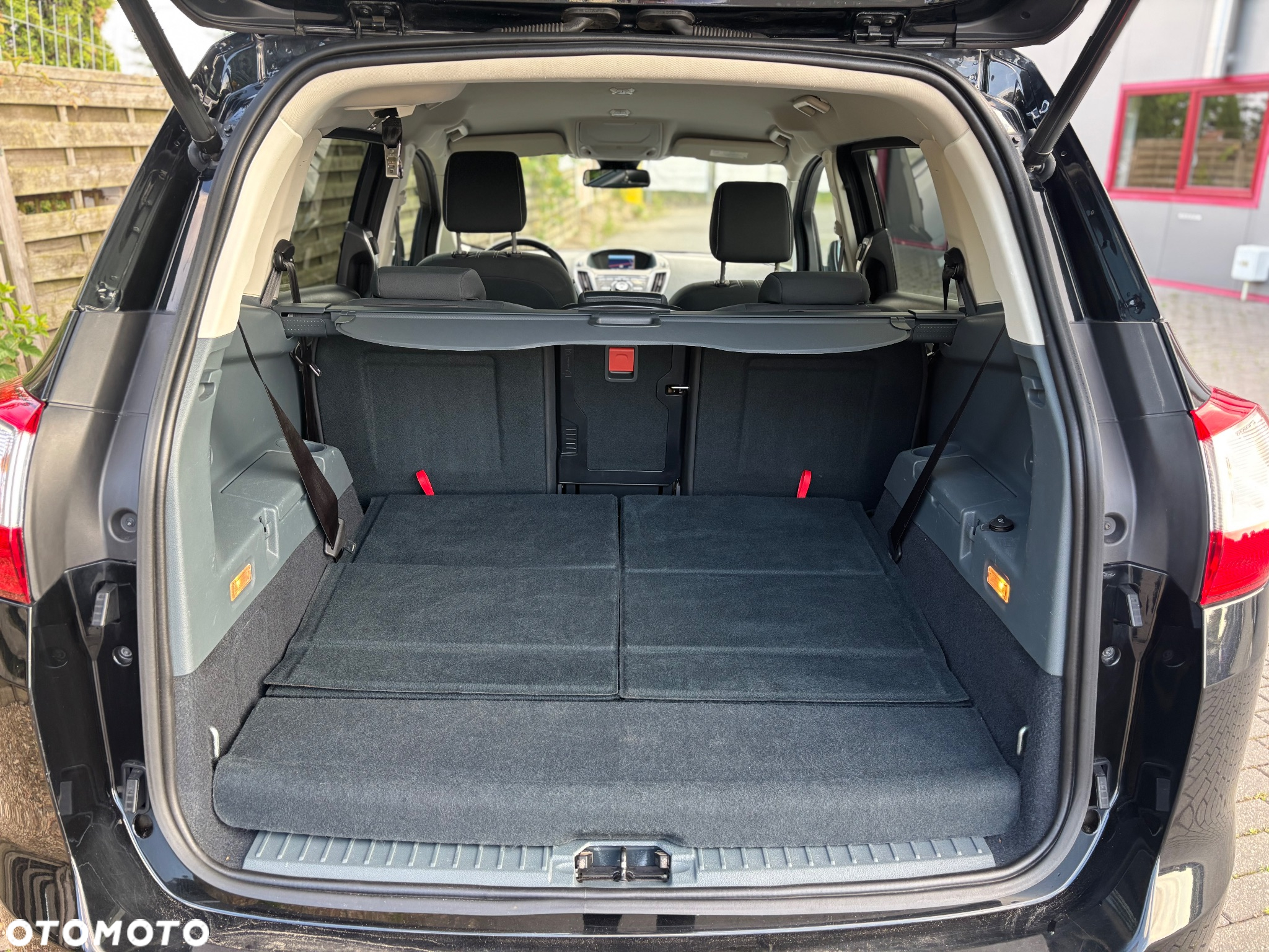 Ford Grand C-MAX 2.0 TDCi Titanium - 24