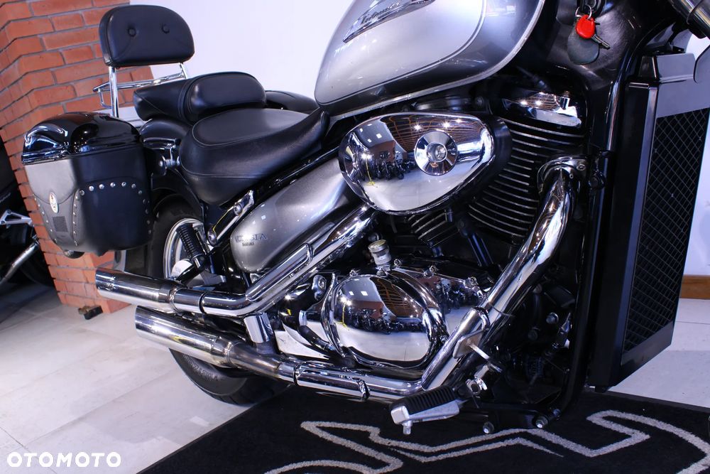 Suzuki Intruder - 18