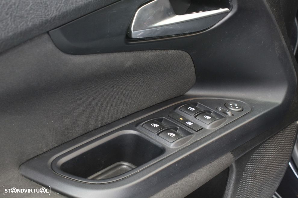 Fiat Tipo Station Wagon Cross 1.0 GSE T3 Cross - 25