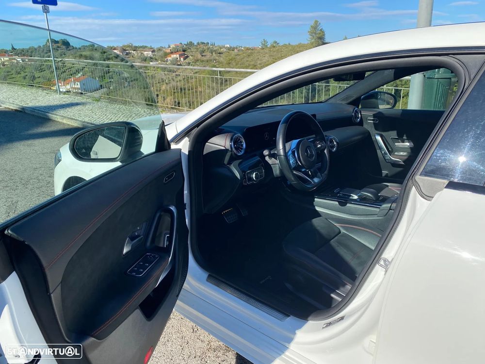 Mercedes-Benz CLA 250 e 8G-DCT AMG Line - 10