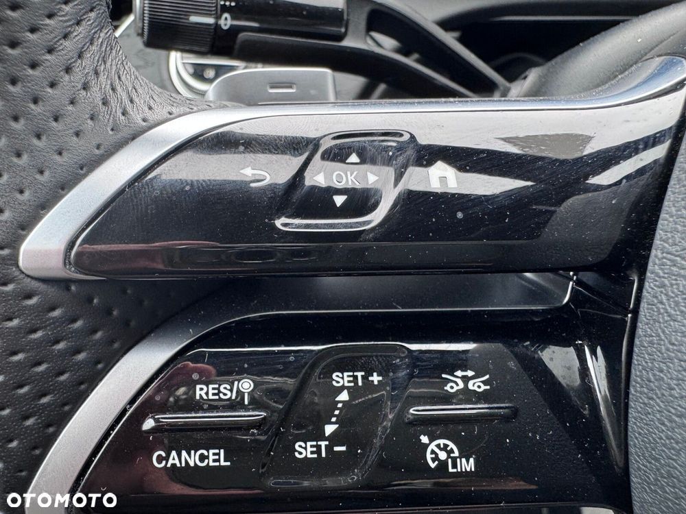 Mercedes-Benz Klasa E 220 d mHEV 4-Matic AMG 9G-Tronic - 24