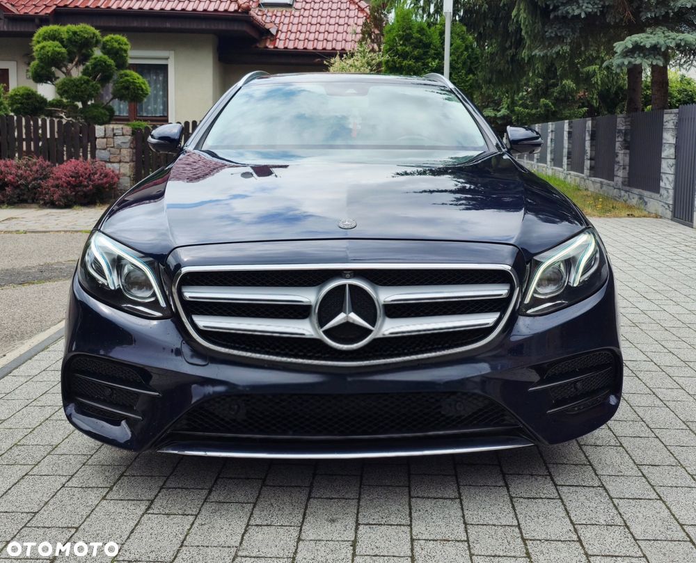 Mercedes-Benz Klasa E 400 4-Matic 9G-TRONIC - 2