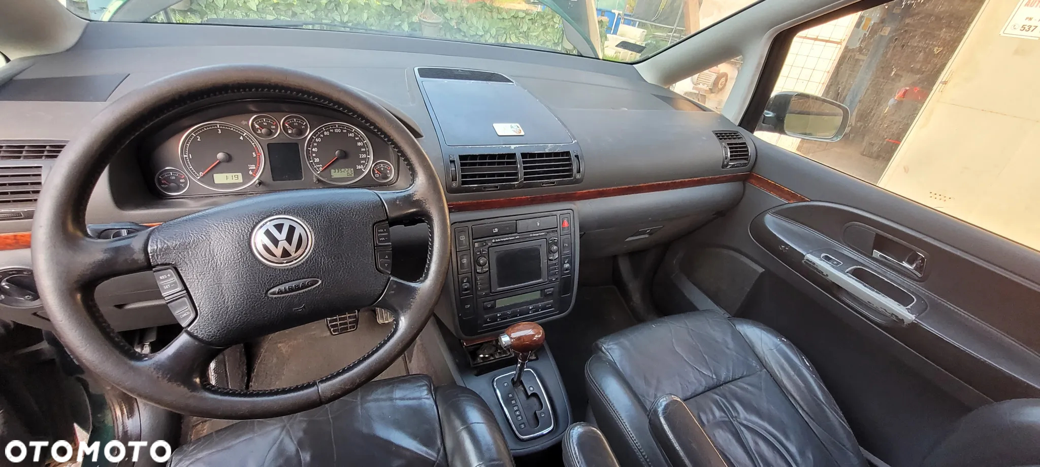 Volkswagen Sharan 1.9 TDI Highline Tiptr - 10
