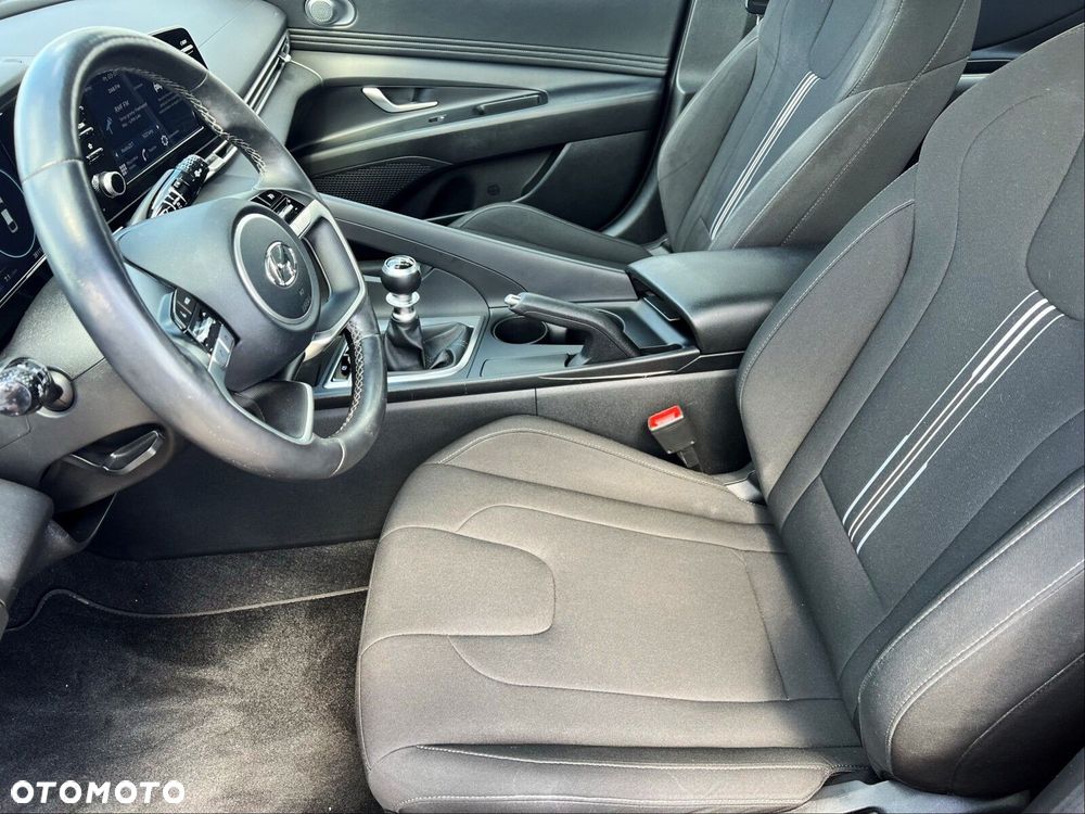 Hyundai Elantra 1.6 Smart - 13