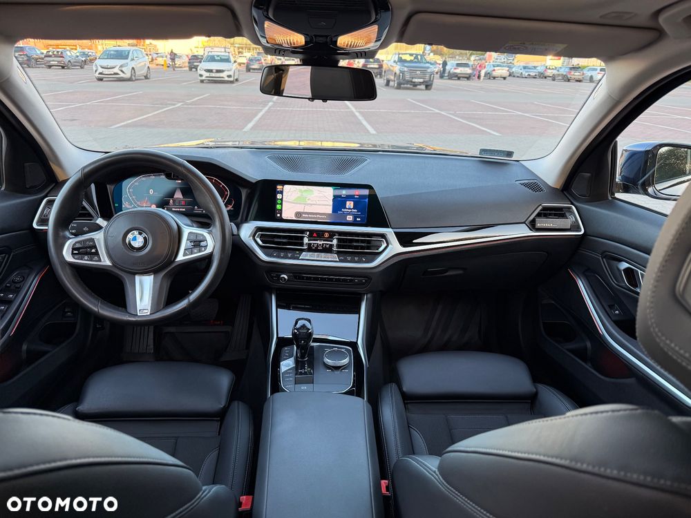 BMW Seria 3 330i xDrive Sport Line - 19