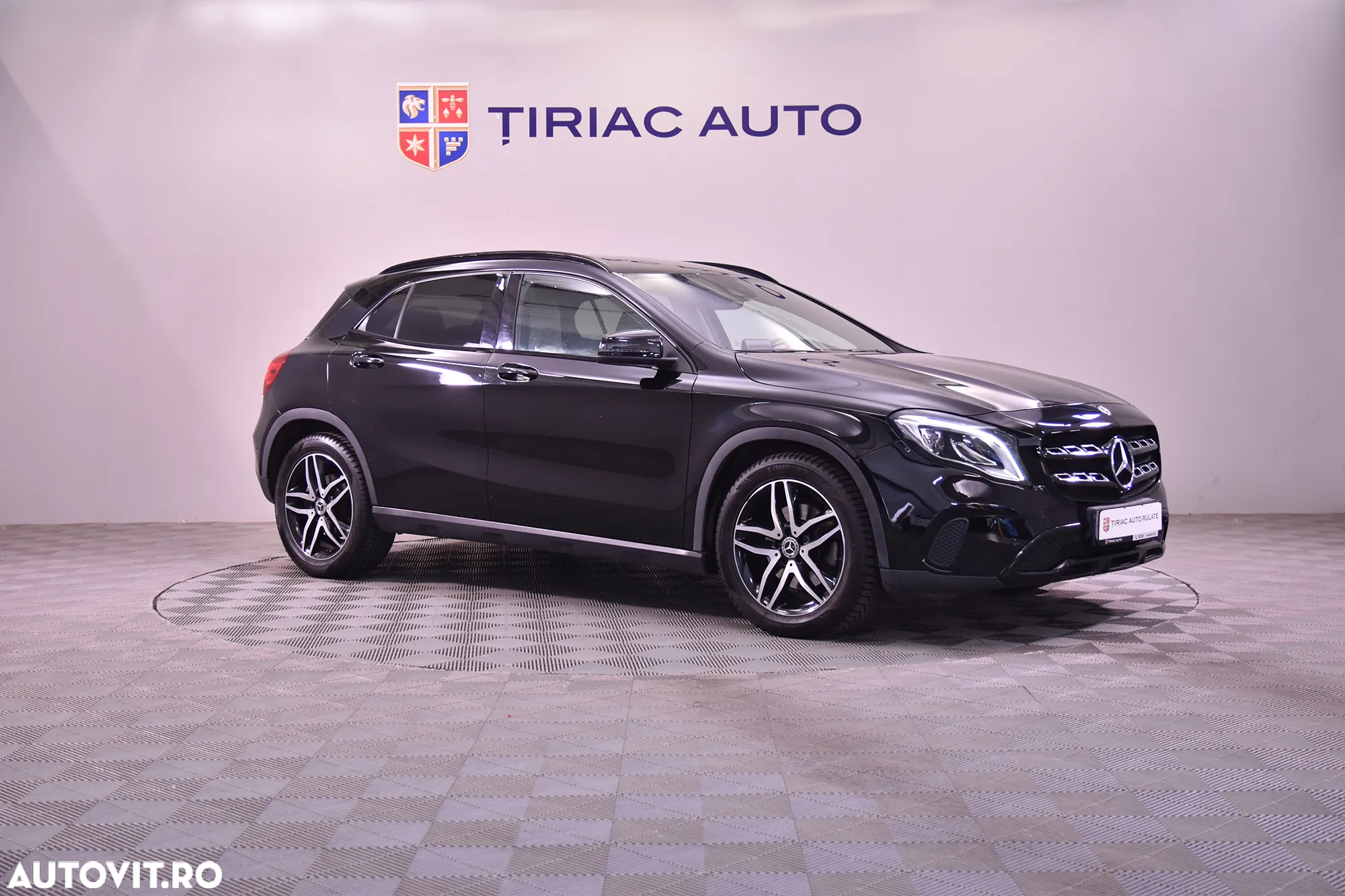 Mercedes-Benz GLA 220 4MATIC - 7