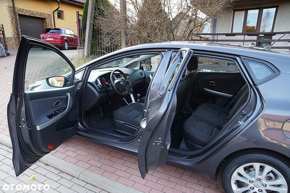 Kia Ceed 1.4 CVVT Attract - 17