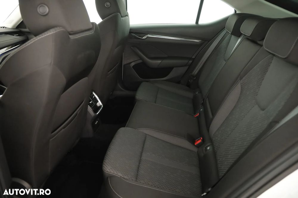 Skoda Octavia 2.0 TDI DSG Style - 13