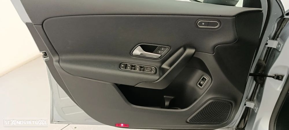 Mercedes-Benz A 250 Limousine e - 27
