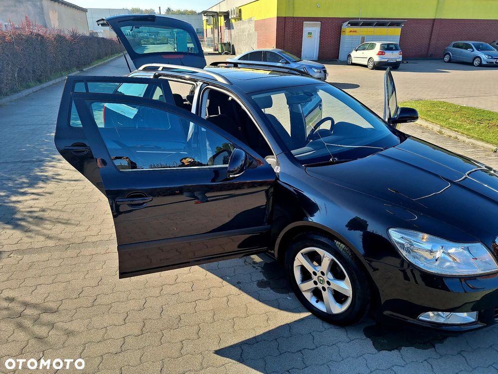 Skoda Octavia 1.8 TSI Family Plus - 16