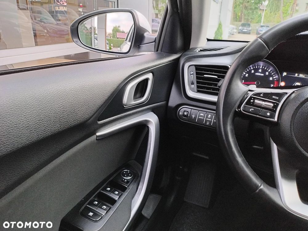 Kia Ceed 1.5 T-GDI M DCT - 20