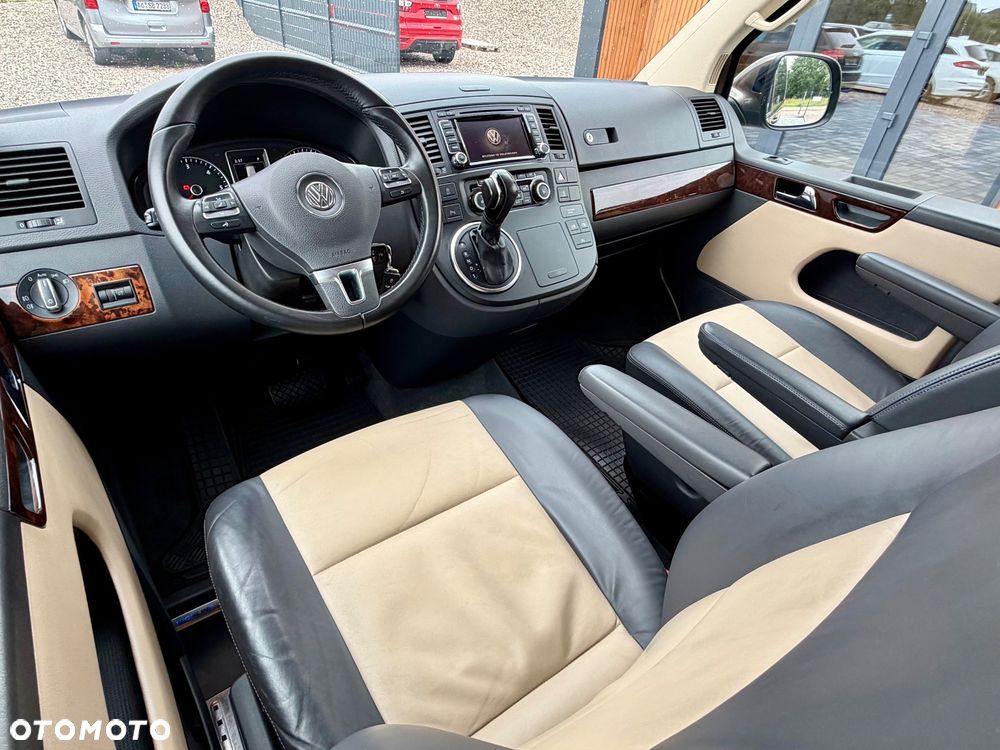 Volkswagen Multivan - 25