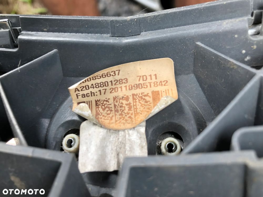 Zderzak przód Mercedes C klasa W204 07-10 a2048850025 grill - 3
