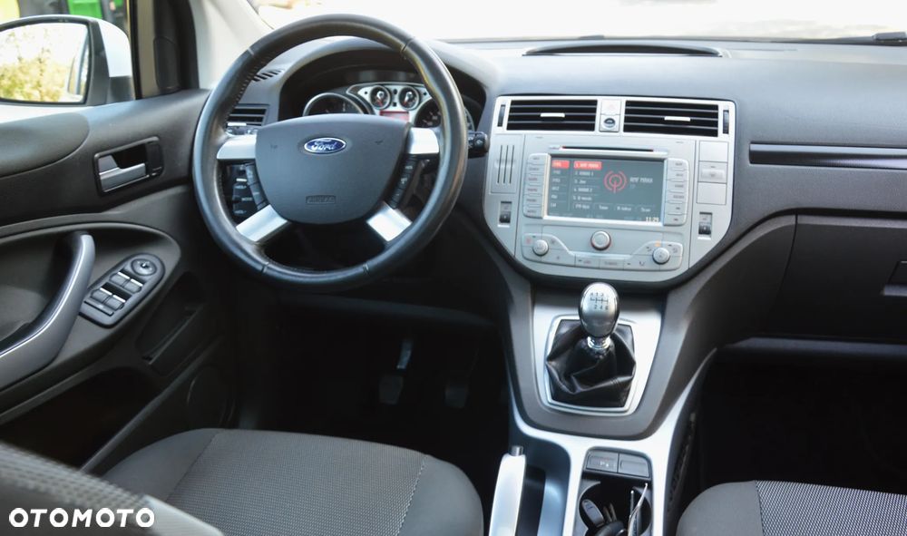 Ford Kuga - 21