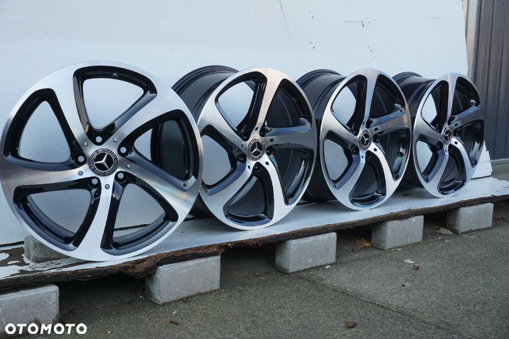 Mercedes W213 5x112 18 8J et43 - 3