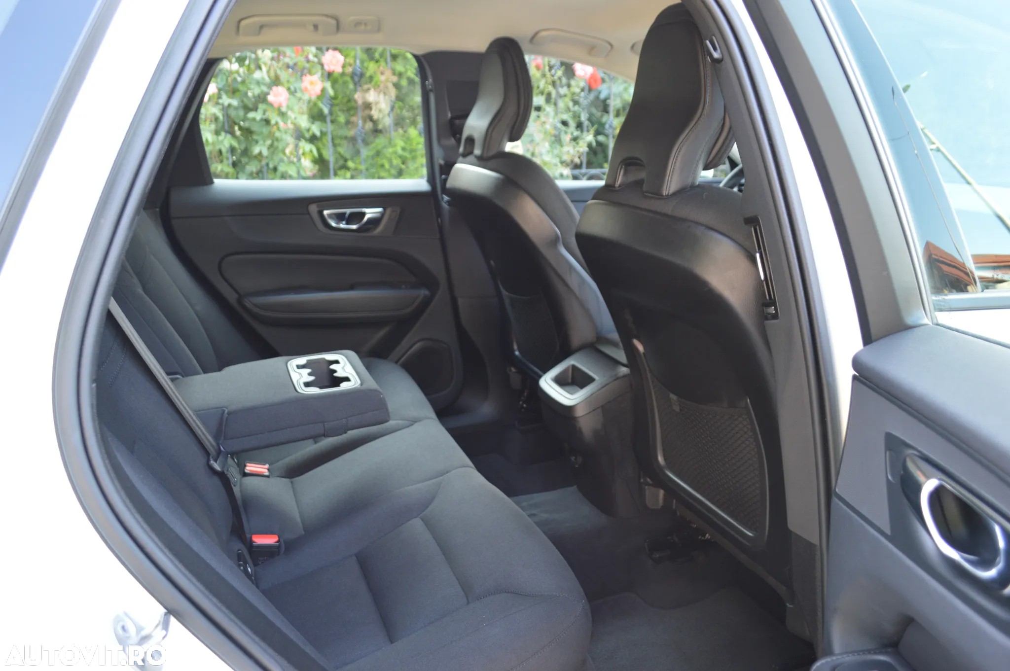 Volvo XC 60 B4 MHEV AT AWD Core - 22
