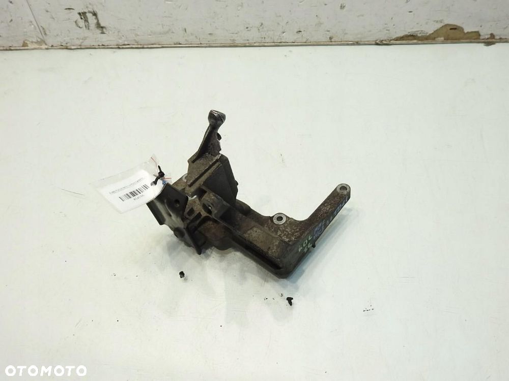 ŁAPA MOCOWANIE POMPY WTRYSKOWEJ FORD FOCUS MK3 1.6 TDCI AV6Q-9B470-BB - 6