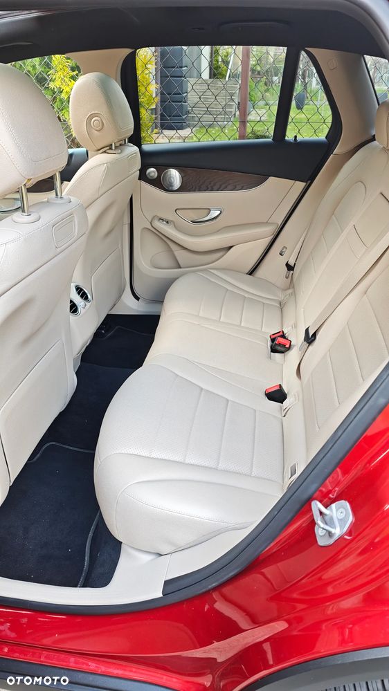 Mercedes-Benz GLC 300 4-Matic - 16