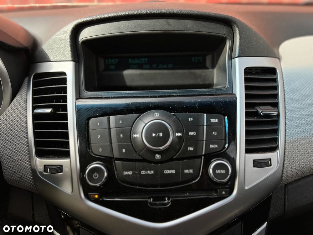 Chevrolet Cruze - 23