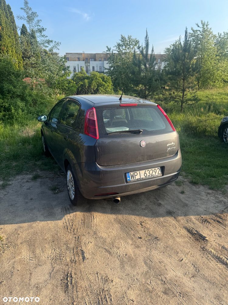 Fiat Grande Punto - 11