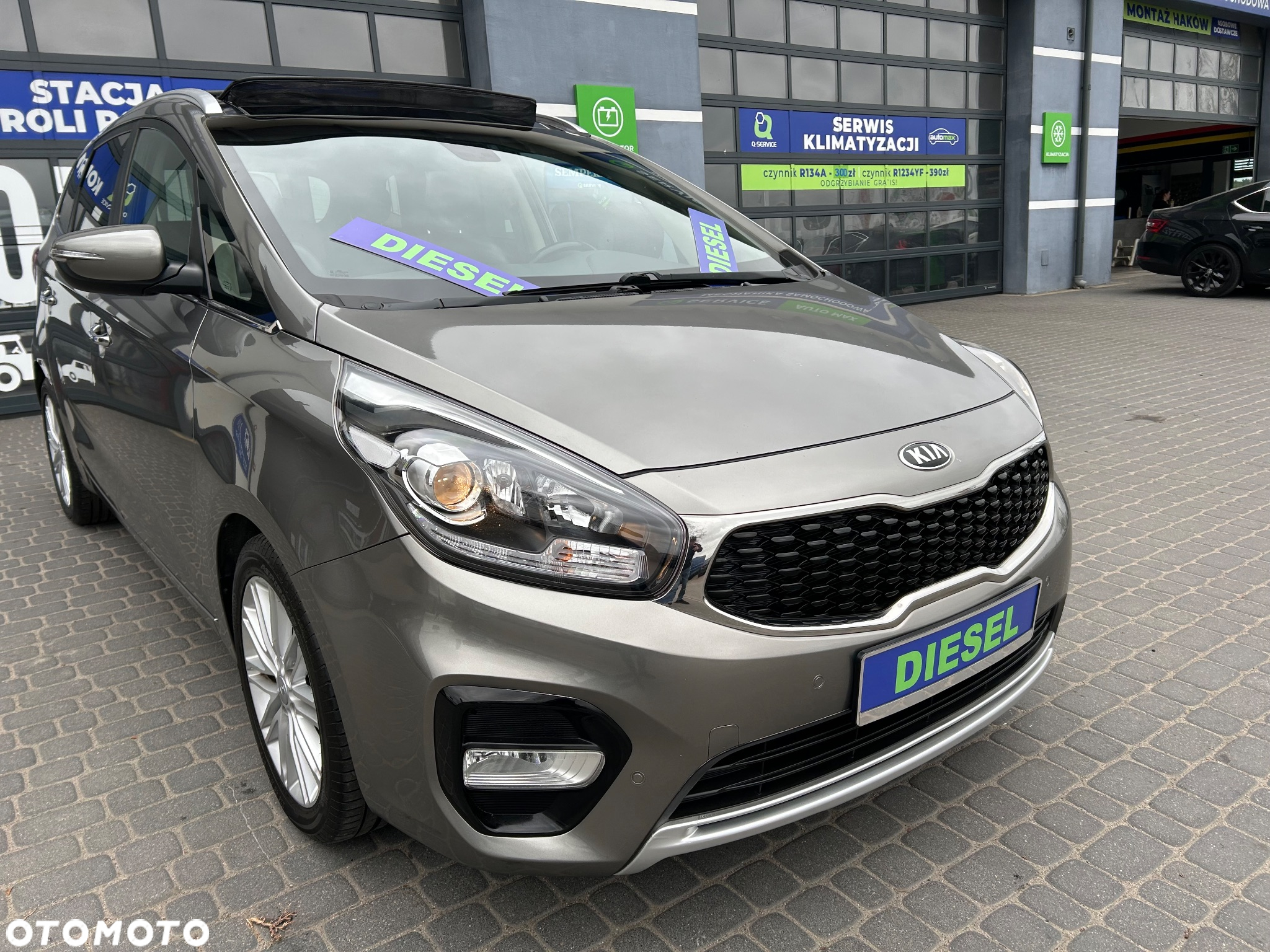 Kia Carens 1.7 CRDi L 7os DCT - 10