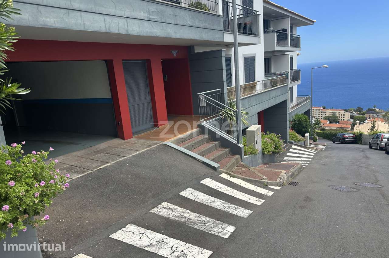 Garagem/estacionamento para arrendar no Caniço - Grande imagem: 2/9