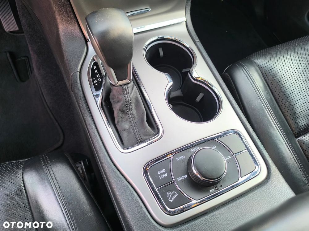 Jeep Grand Cherokee - 14