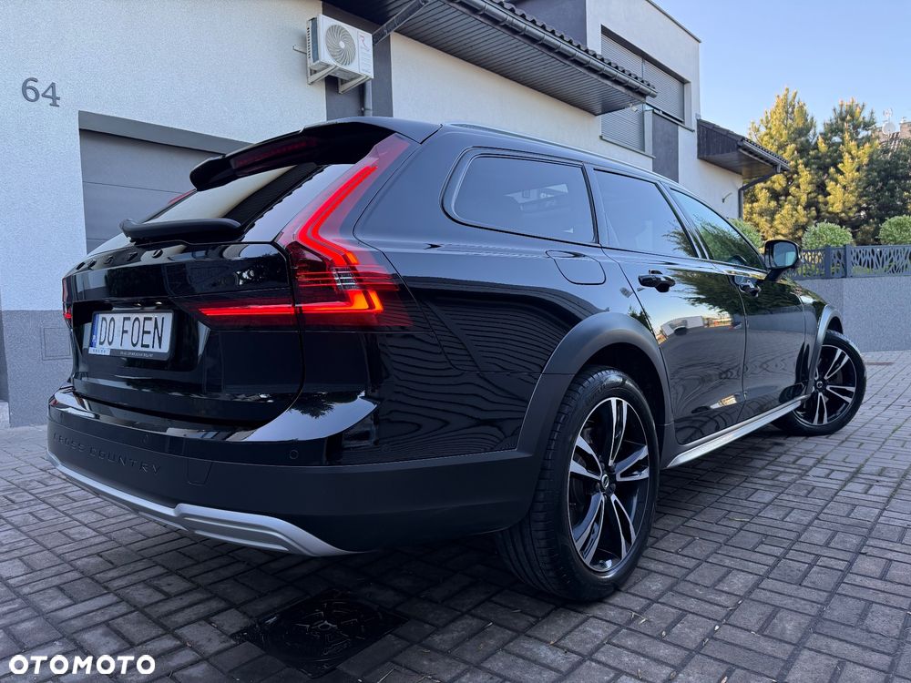 Volvo V90 Cross Country B5 D AWD Pro - 4