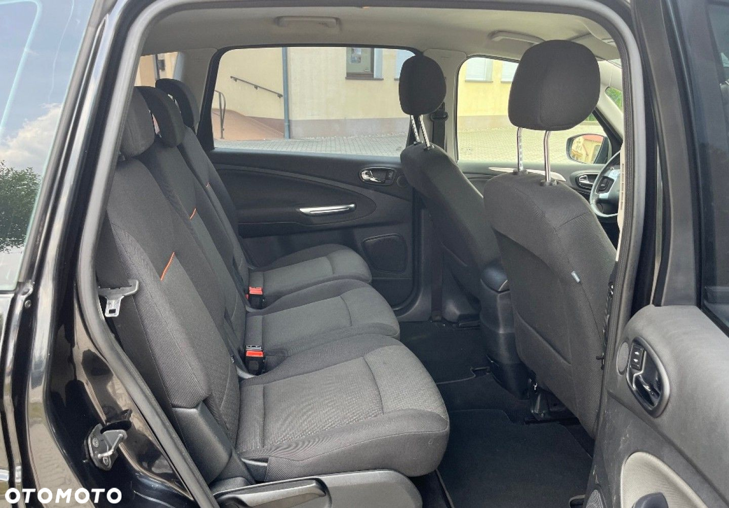 Ford S-Max - 14