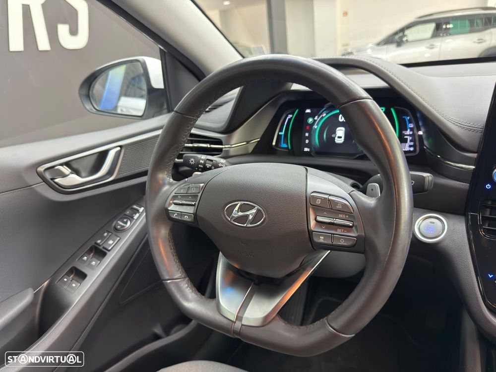 Hyundai Ioniq 1.6 GDI PHEV Pack Plus - 31