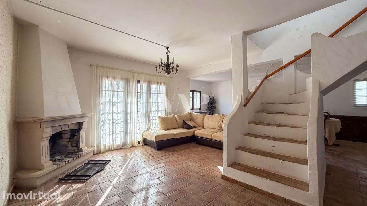 Moradia T3 para Renovar com Piscina em Zona Tranquila na Assumadinha, - Grande imagem: 2/23