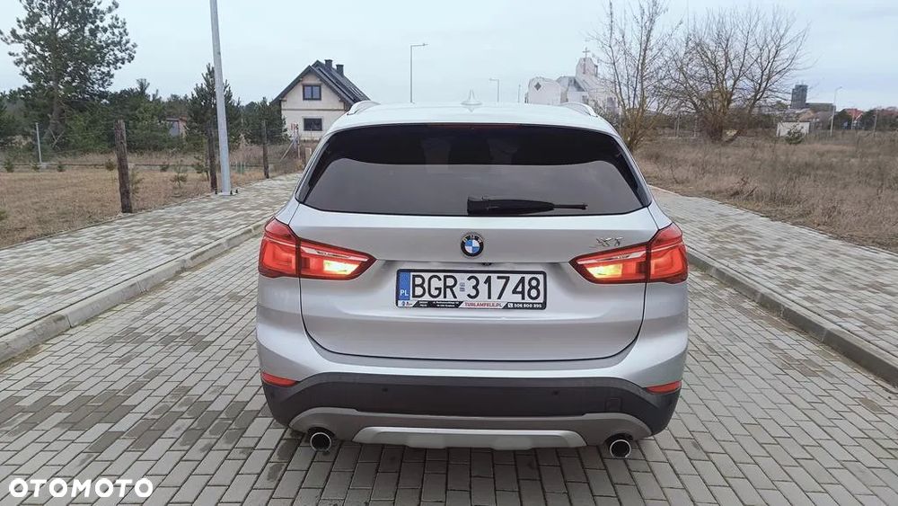 BMW X1 xDrive25i xLine - 11