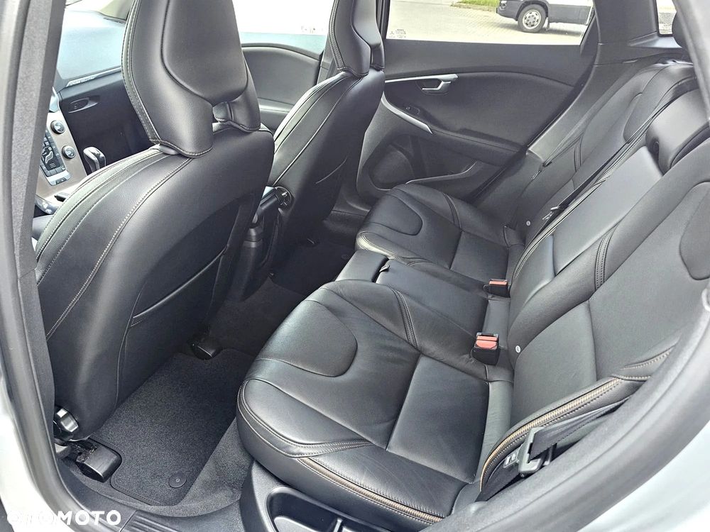 Volvo V40 Cross Country D2 Summum - 25