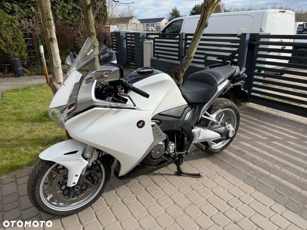 Honda VFR - 1