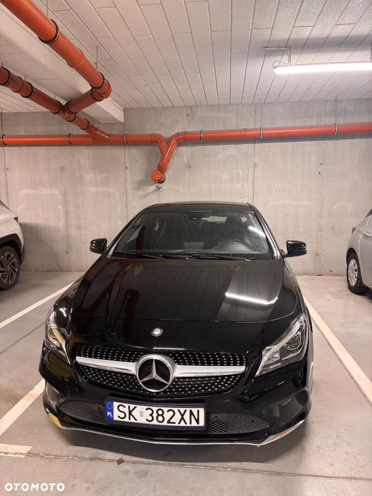 Mercedes-Benz CLA 180 7G-DCT AMG Line - 4