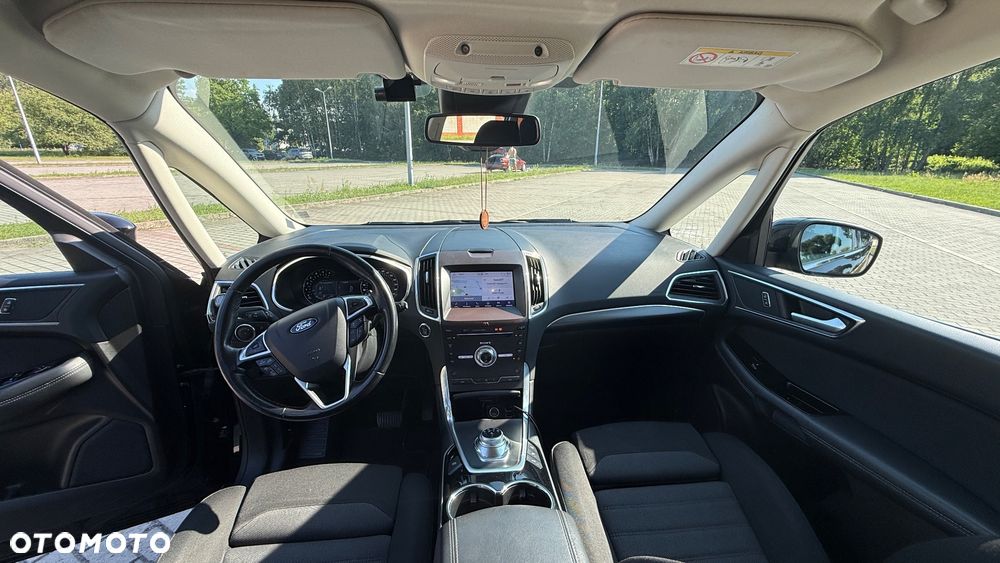 Ford Galaxy - 8