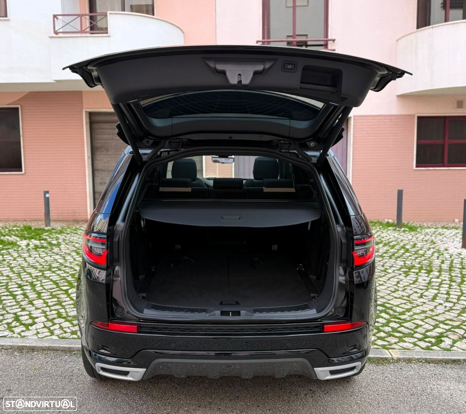 Land Rover Discovery Sport 2.0 eD4 R-Dynamic S - 30