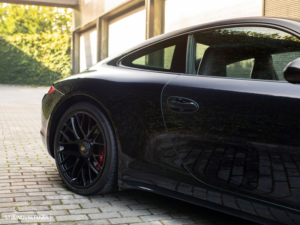 Porsche 911 (991) Carrera 4 GTS PDK - 10