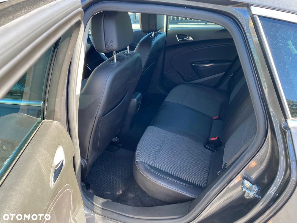 Opel Astra 1.4 Turbo Cosmo - 15