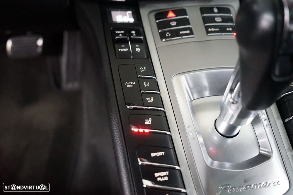 Porsche Panamera Platinum Edition - 41