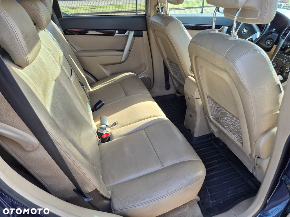 Chevrolet Captiva 2.0 d High - 10